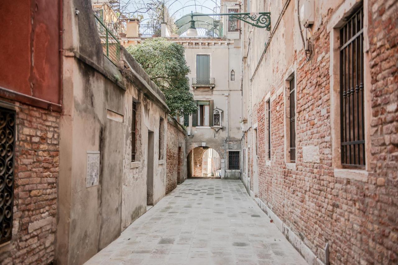 Gondola, San Giacomo Venezia Eksteriør bilde